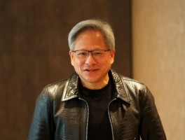 英伟达CEO的慈善基金会运作成谜 报税显示黄氏夫妇一周只工作一小时